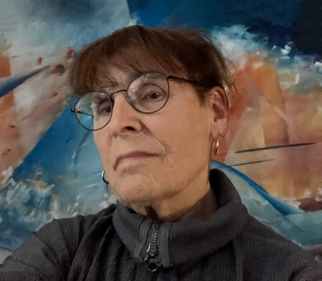 Amy Ione in front of her South Africa painting