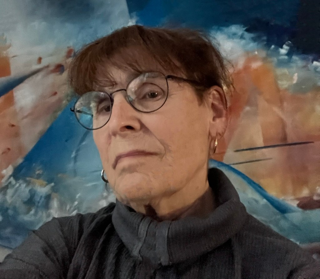 Amy Ione in front of her South Africa painting